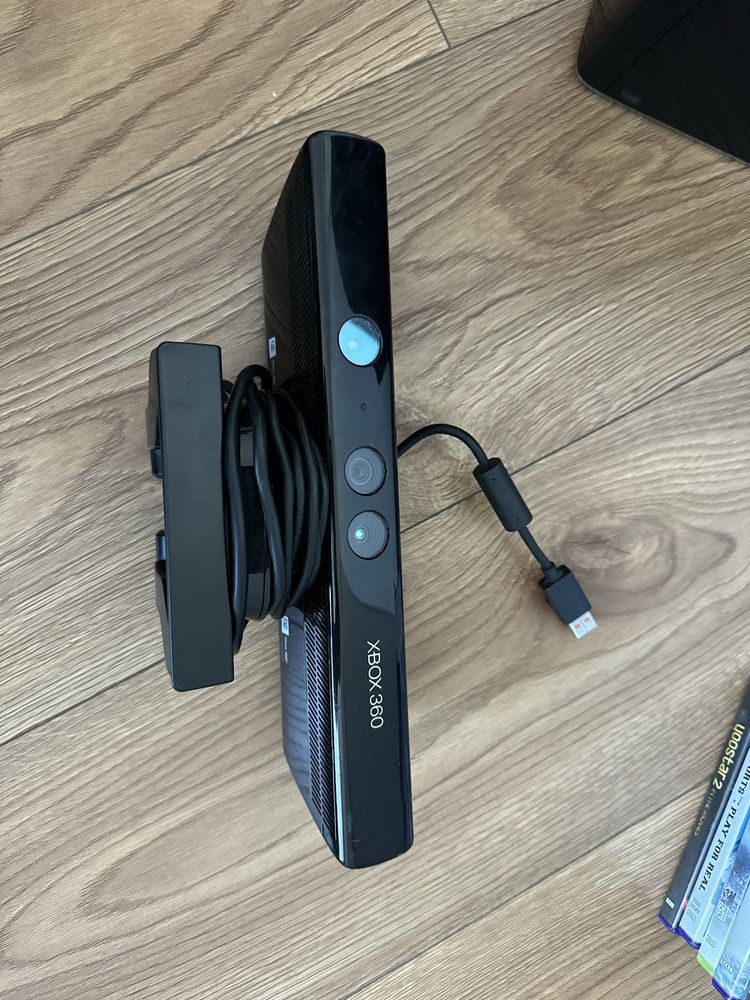 Xbox 360 + kinect + pad + 10 gier