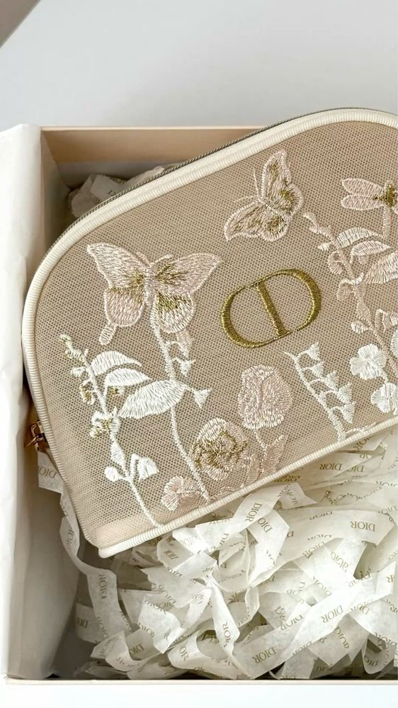 Косметичка Dior з лімітованої колекції клатч
