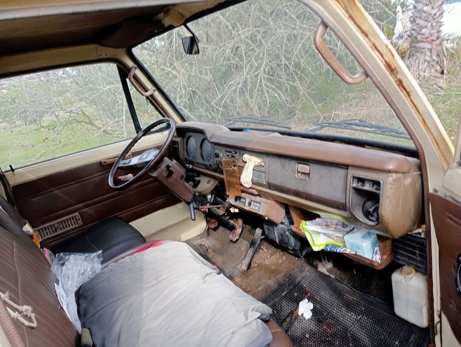 Toyota Dyna caixa longa