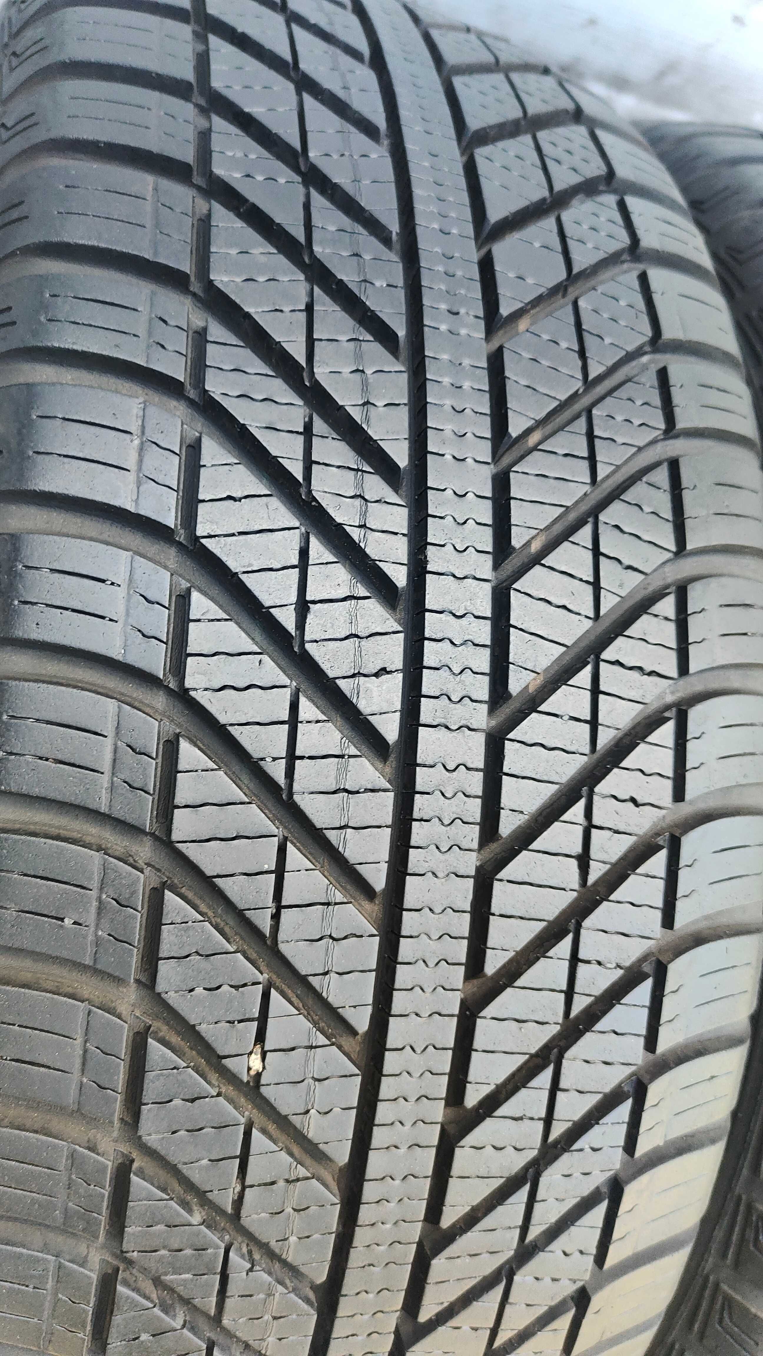 Opony Całoroczne 205/55/16 Goodyear 2szt 7mm