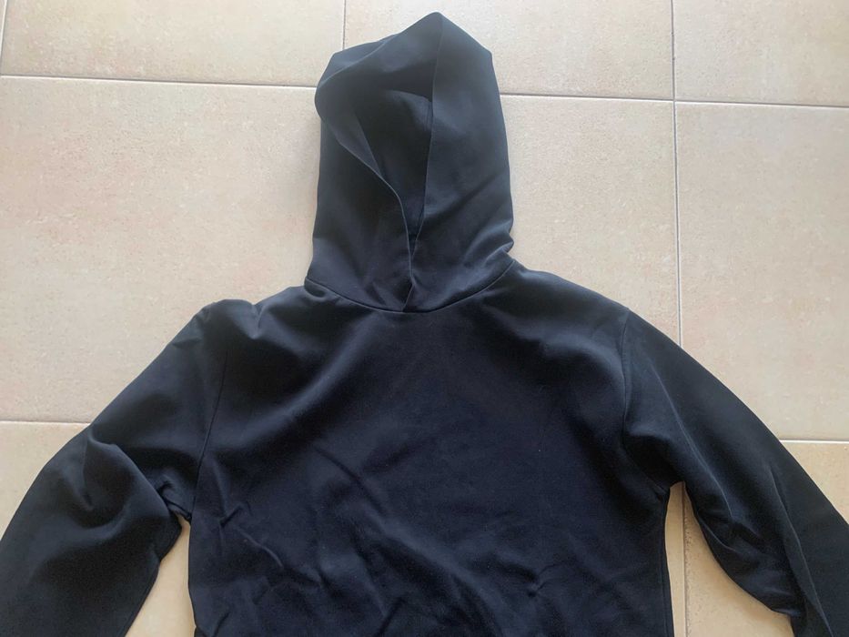 Hoodie - Sweater Zara - Tamanho: M - Todo Preto - Excelente estado