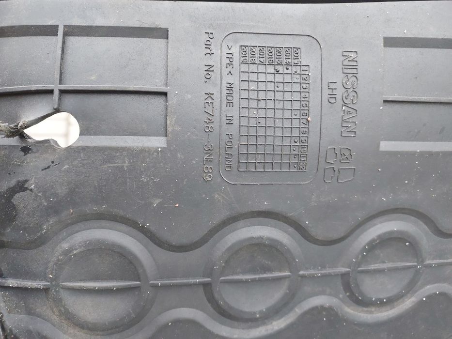 Резинові коврики Nissan Leaf 1