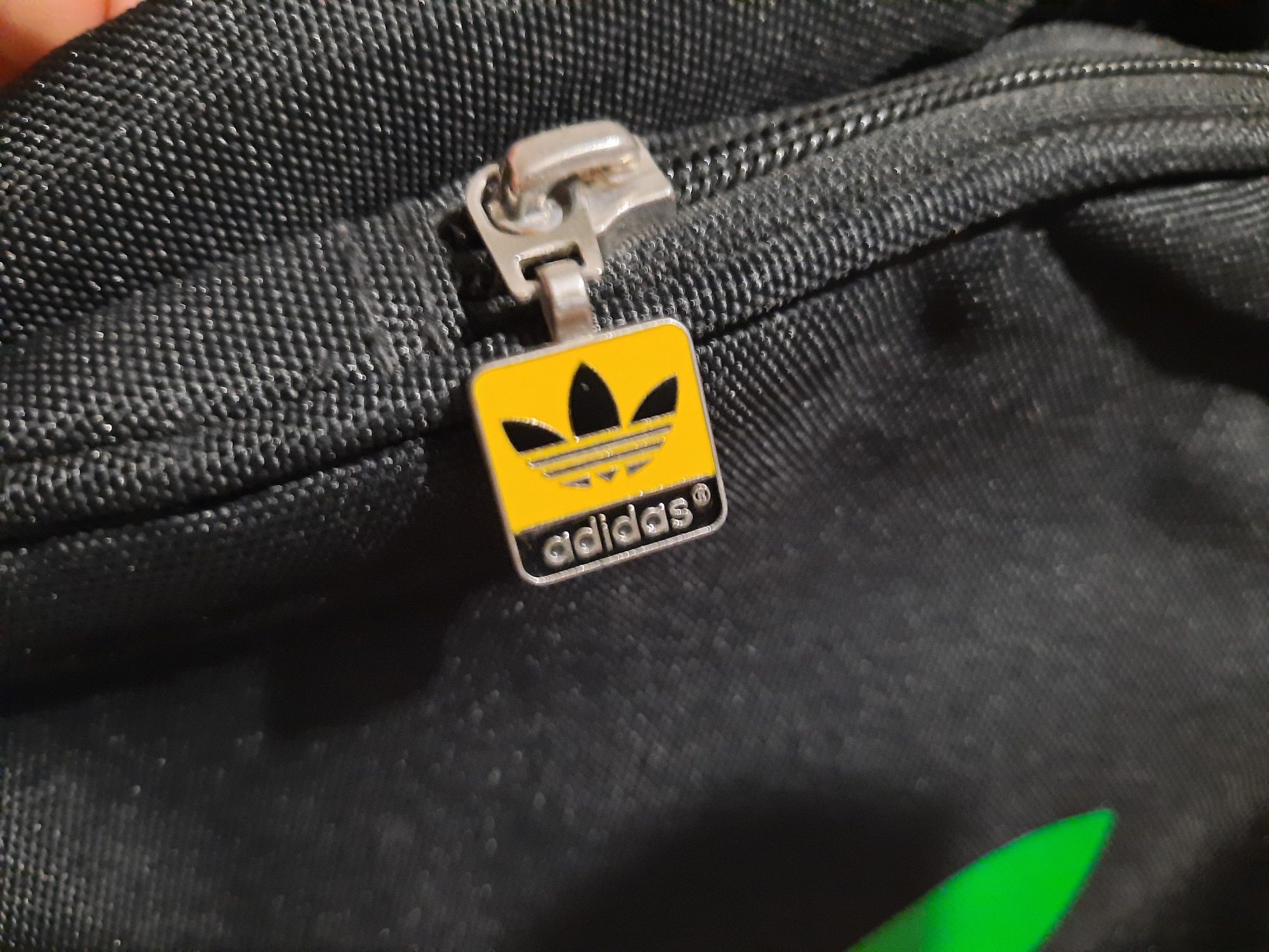 Mochila / Bolsa / Saco Adidas Original - como nova (ver fotos)