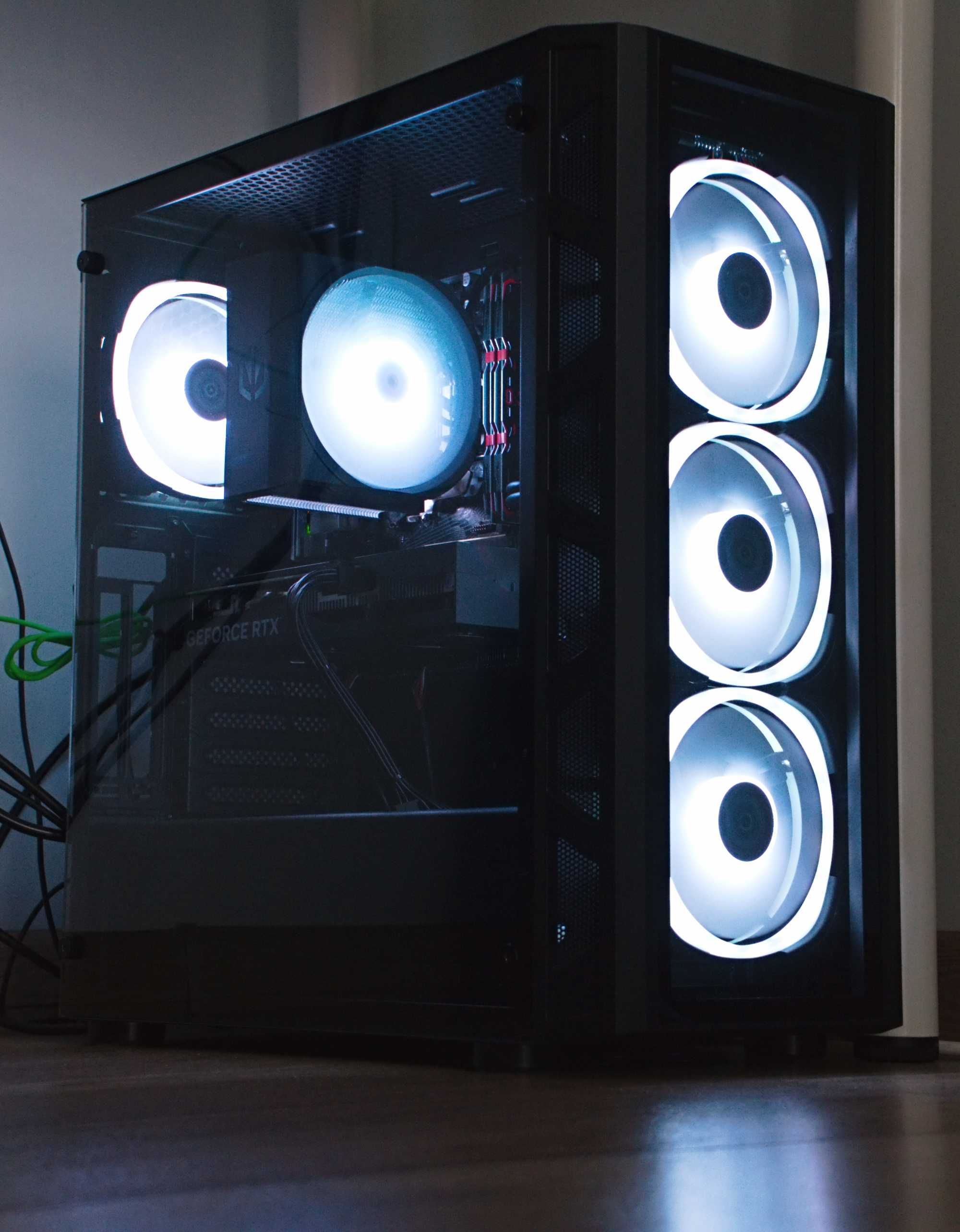 Komputer stacjonarny czteromiesięczny, RTX4060, Ryzen 5 5600