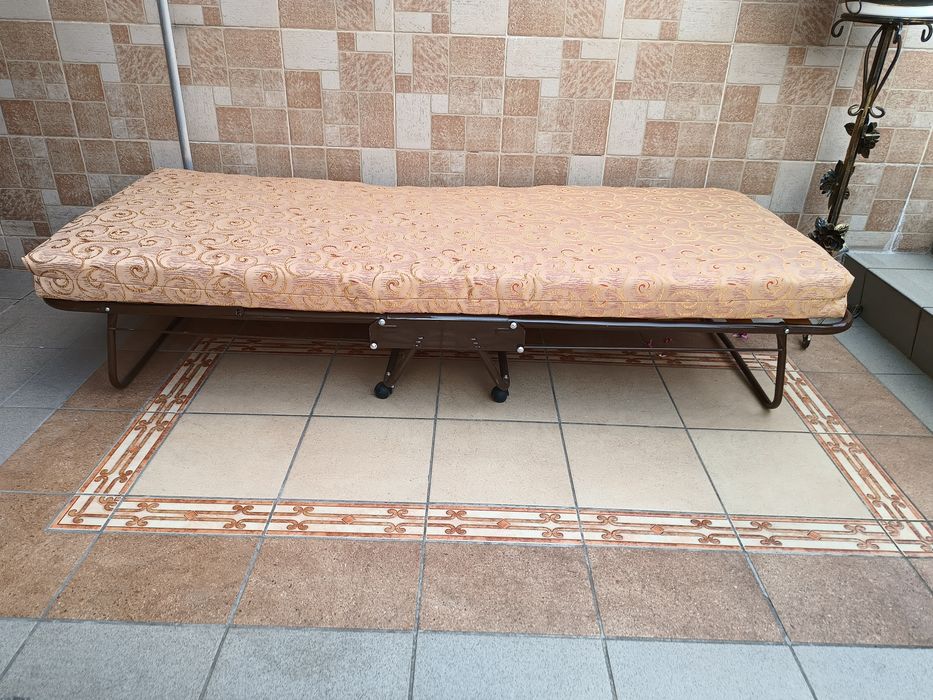 Łóżko polowe rozkładane turystyczne