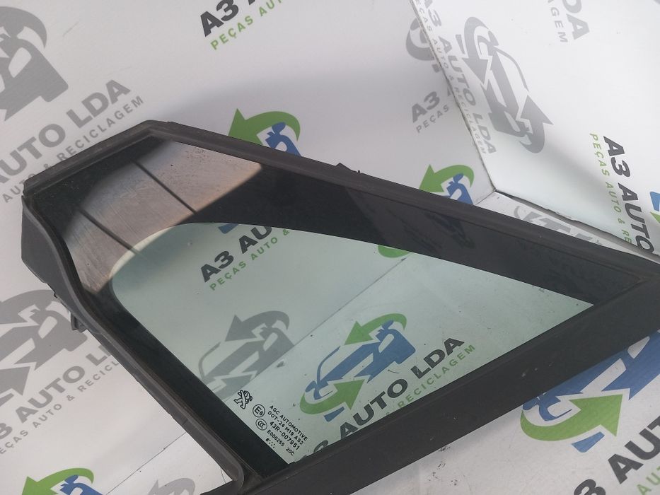 Vidro fixo porta frente esquerda Peugeot 208