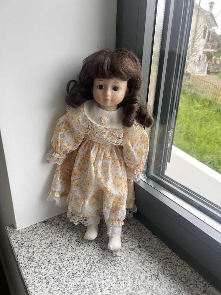 Bonecas antigas em porcelana