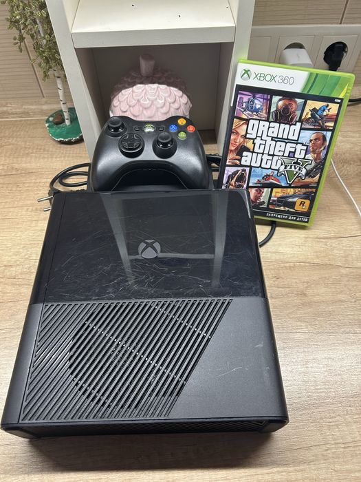 Xbox 360e 500гб консоль