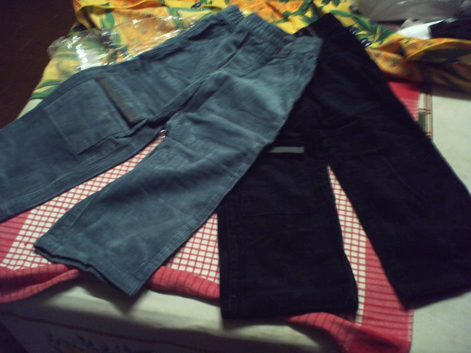 Conjunto de 2 Calças bombazine tamanho 3 anos novas