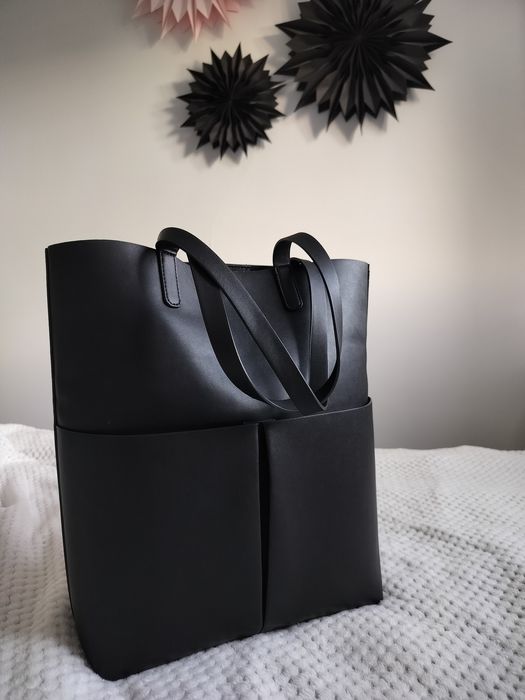 Czarna torebka shopper Even Odd
