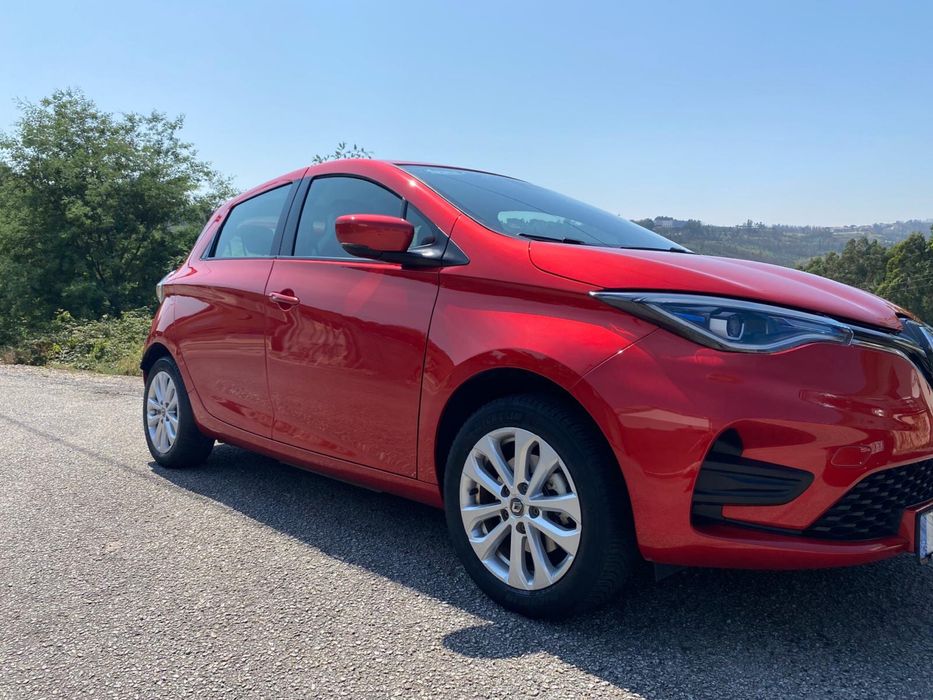 Viatura TVDE Renault zoe carga rapida