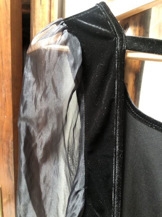 Vestido preto em veludo