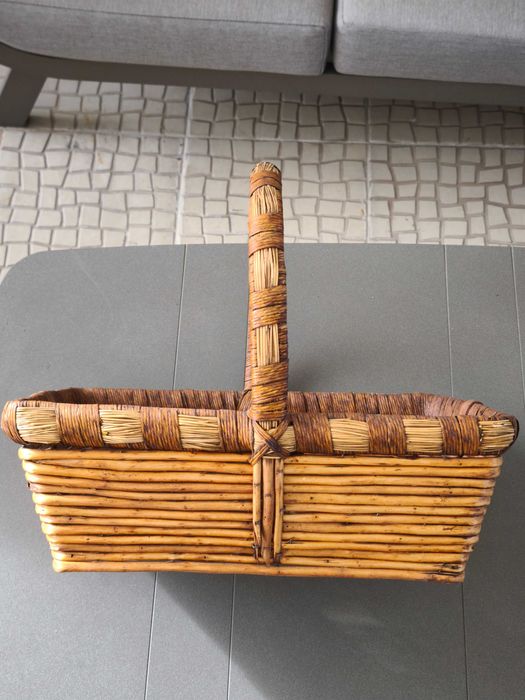 Cesto em verga ideal para fruta ou para cabaz de Natal
