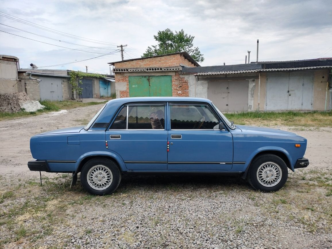 ВАЗ 2107 LADA оригінал