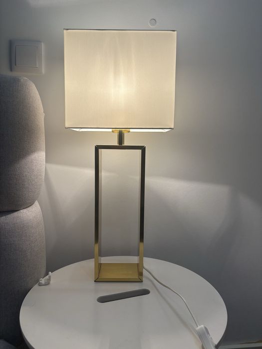 Dois Candeeiros mesa IKEA