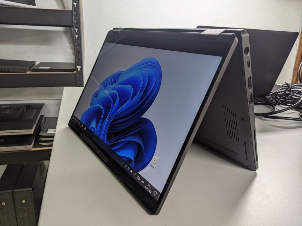 Ноутбук Dell Latitude 5300 2-in-1                 intel Core i5 8265U