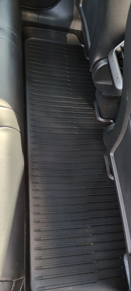 Комплект килимків Tesla Model Y