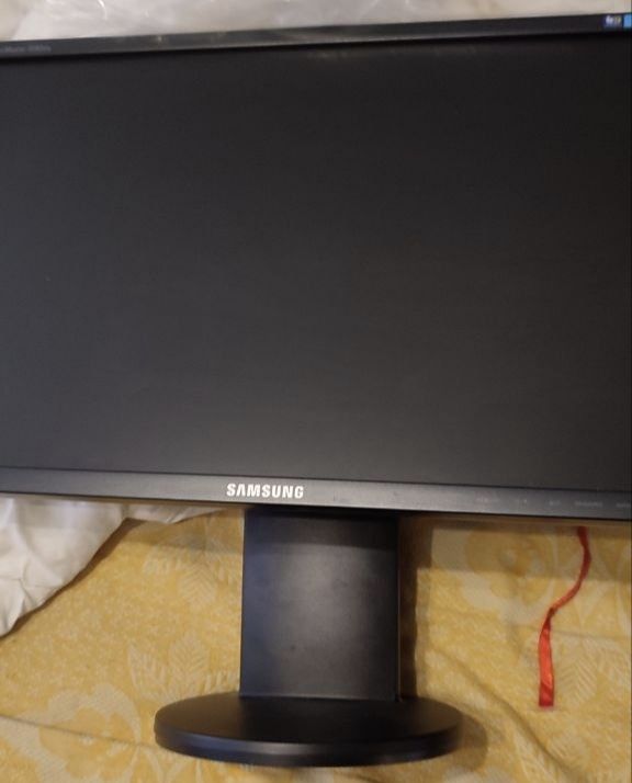 Монитор Samsung 2243bw