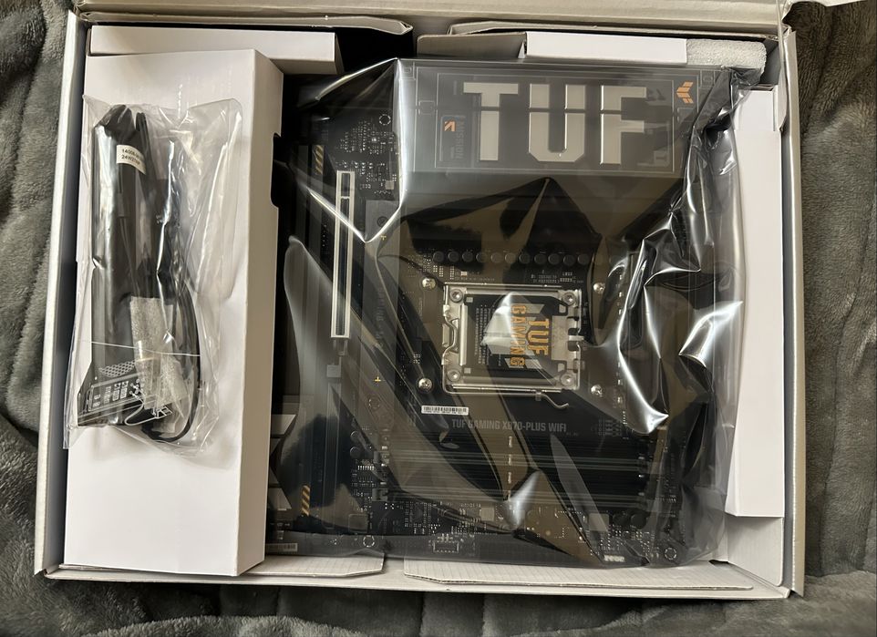 Материнська плата Asus TUF Gaming X870-PLUS WIFI