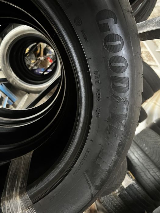 Літні шини 255/55r19 Goodyear eagle F1