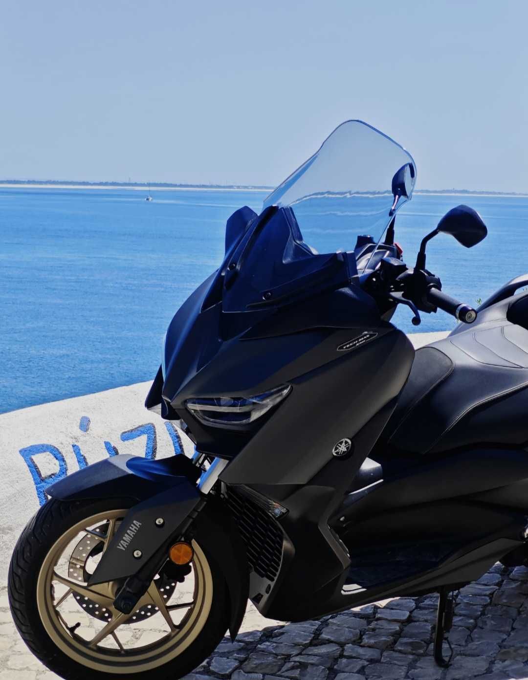 Yamaha X-Max 125