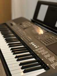 Синтезатор Yamaha PSR-E463