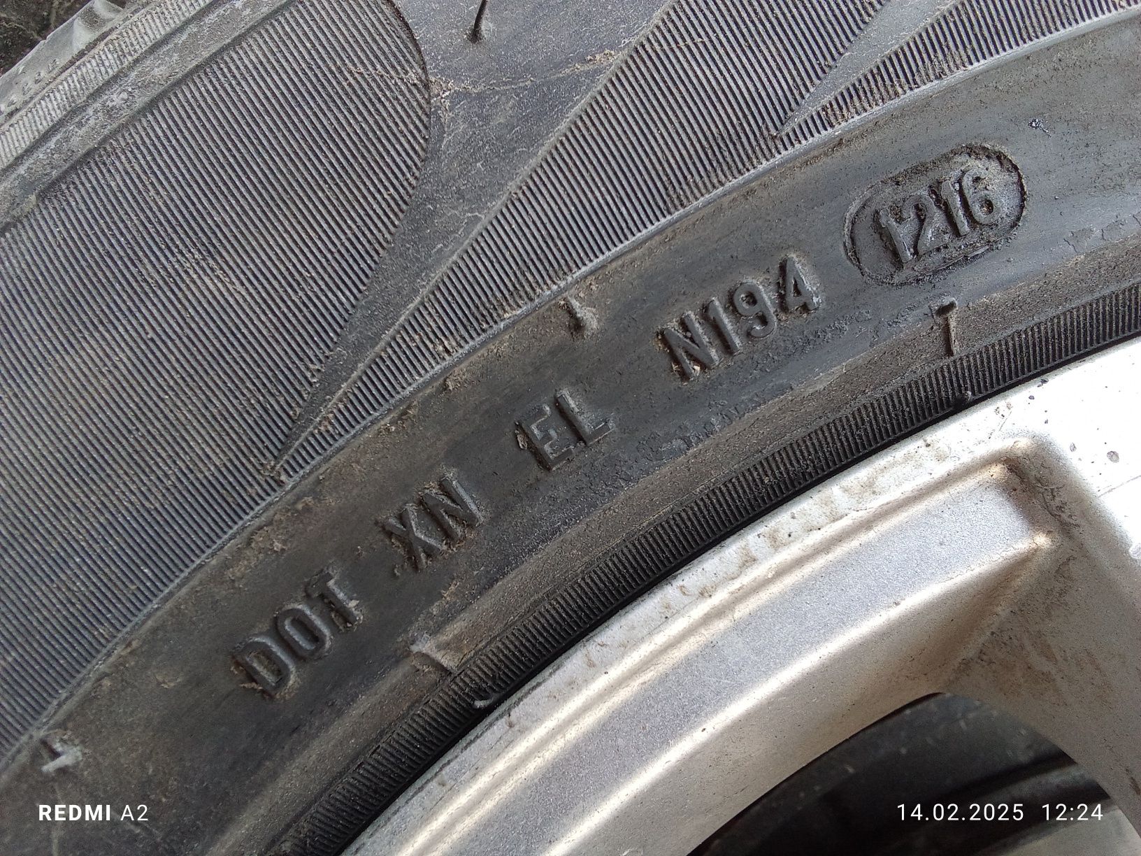 Pirelli Scorpion 235/65/19  M+S всесезонная. Остаток -6 мм.