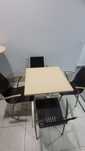 Conjunto de 4 cadeiras e mesa