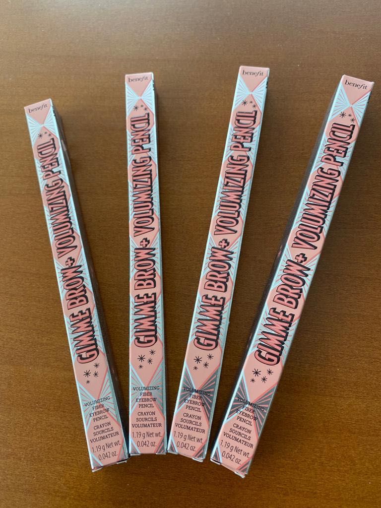 Benefit kredka do brwi Gimme Brow+ Volumizing Pencil różne odcienie