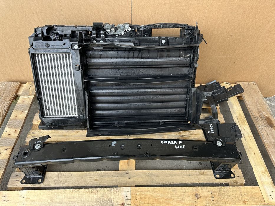 Opel Corsa F 1.2 thp 24r lift Pas przedni chlodnice belka zaluzje