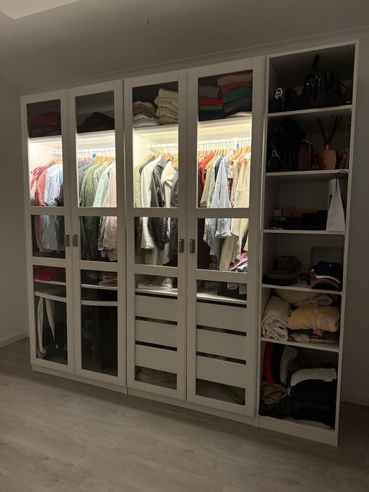 Roupeiro IKEA c/ 4 portas