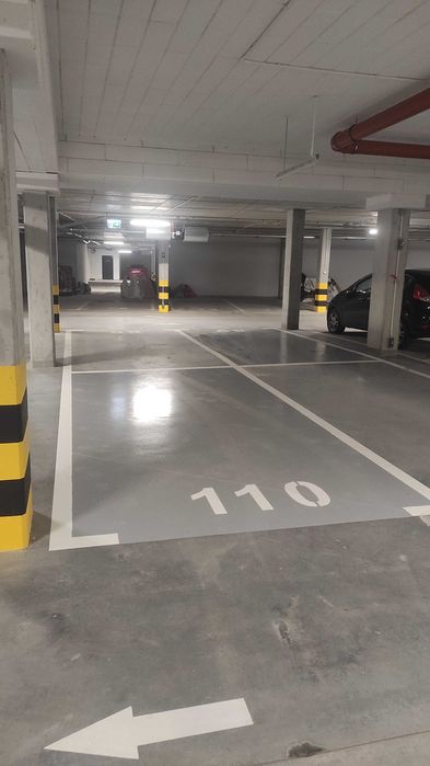 Wynajmę miejsce postojowe (underground parking space)  - ul. Bagrowa
