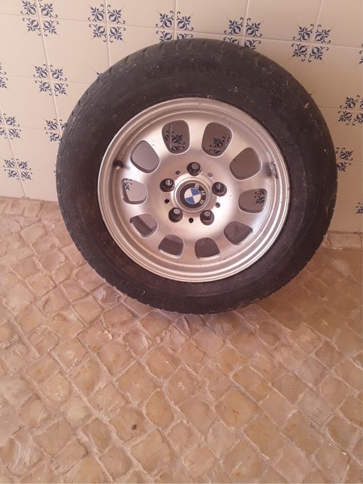 4 pneus bmw novos