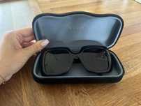 Czarne klasyxzne okulary gucci