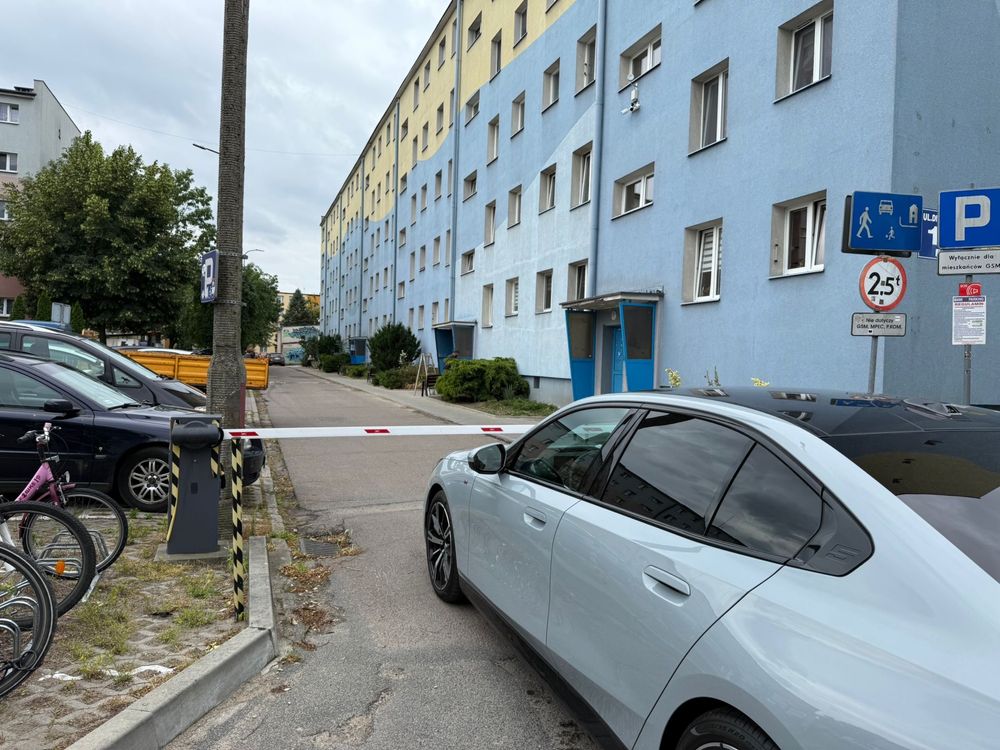 Mieszkanie 3 pokoje i oddzielna kuchnia gostynin ul dmowskiego