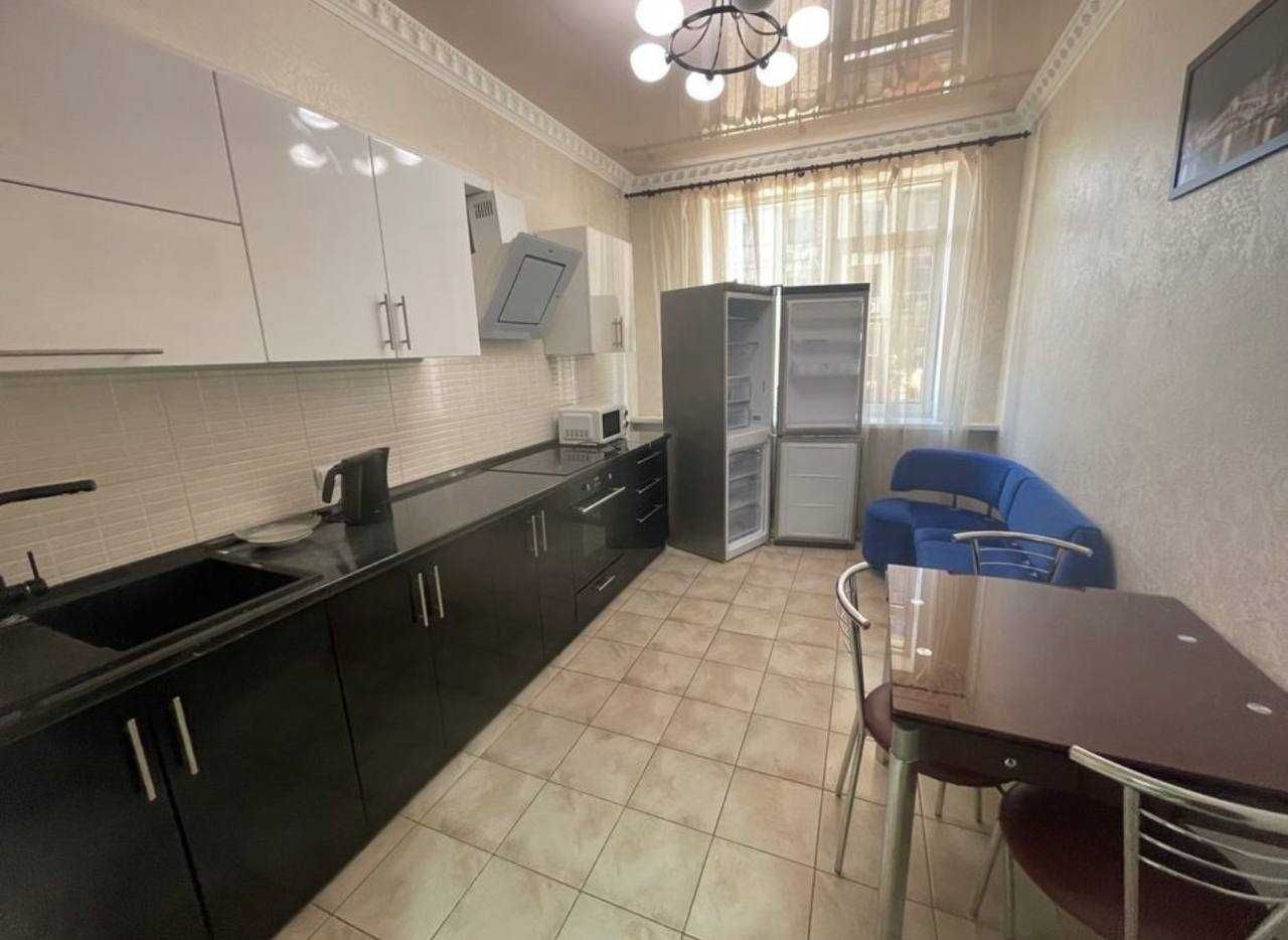 Продам квартиру в центрі, ЖК 16 Перлина