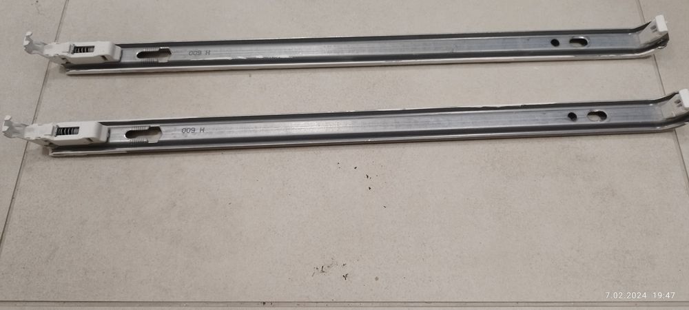 Nowy Grzejnik typu Purmo z regulatorem temperatury