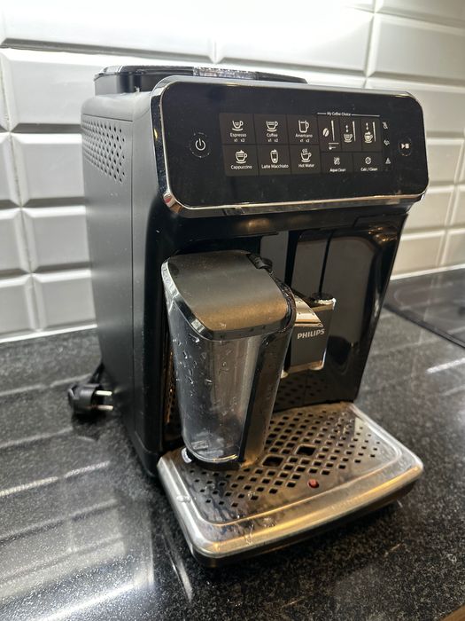 Ekspres automatyczny do kawy Philips Latte Go