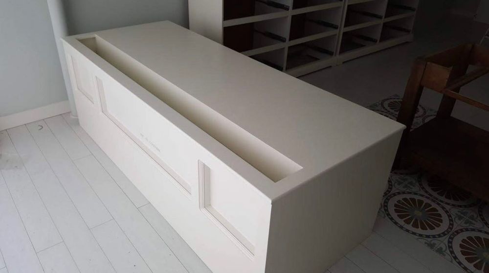 Móvel lacado de branco