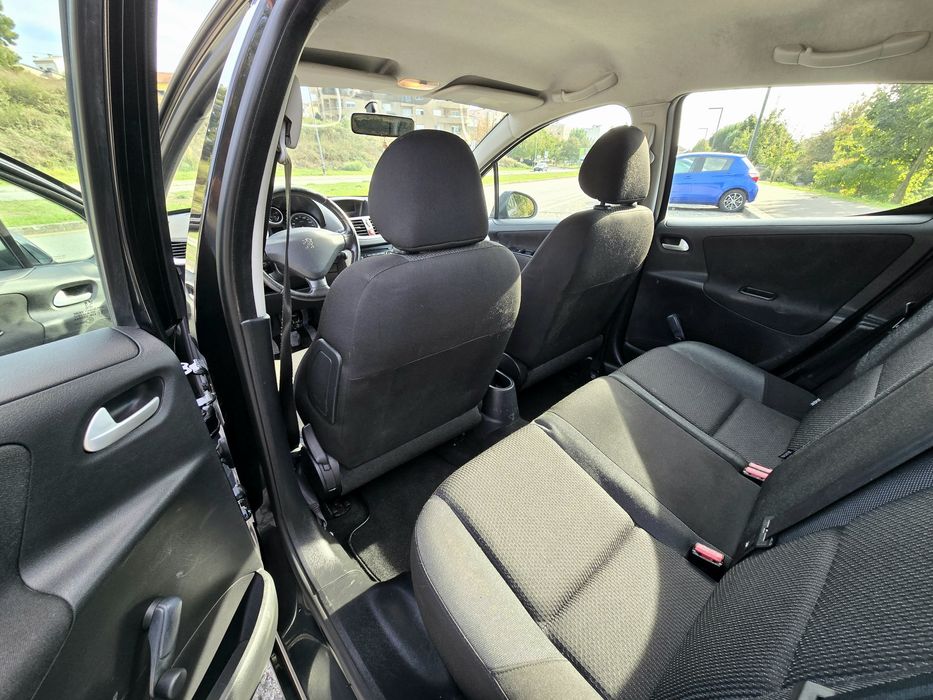 Peugeot 207 1.6hdi 5 lugares