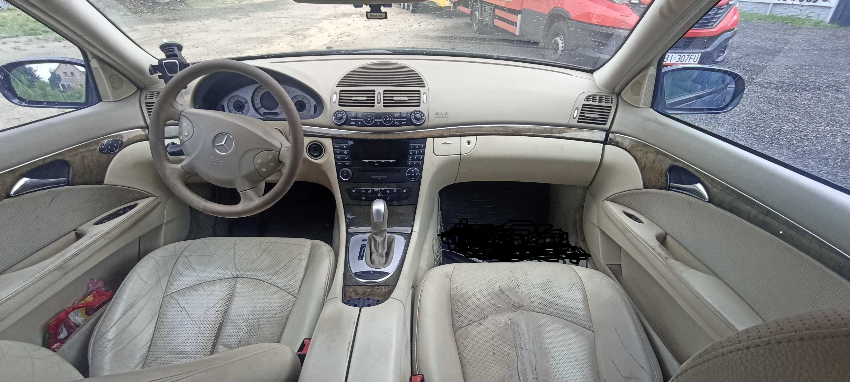 błotnik przód przedni mercedes w211 e klasa 3.2 cdi lak 189
