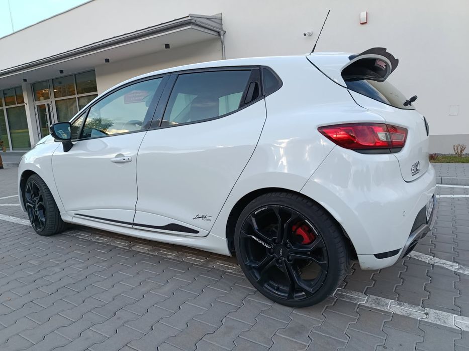 Renault Clio 1.6 Turbo RS Sport 200KM