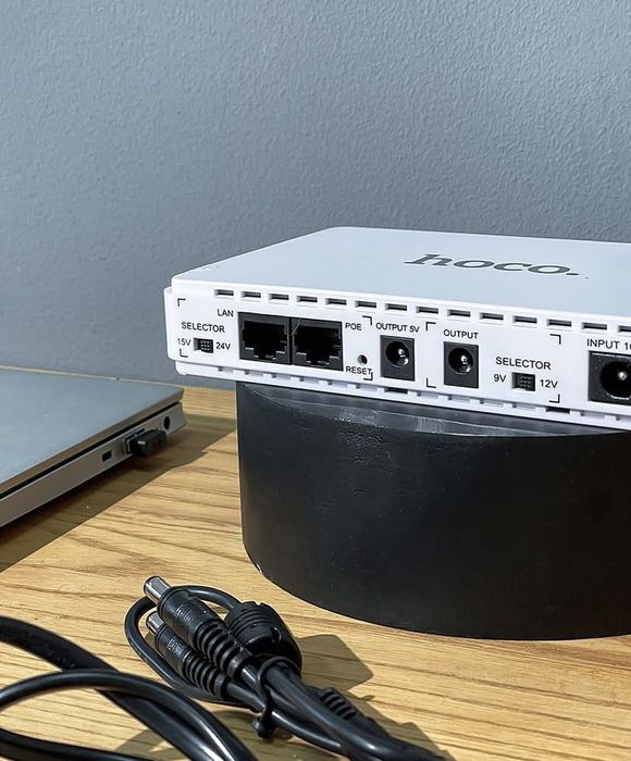 Джерело безперебійного живлення для роутерів