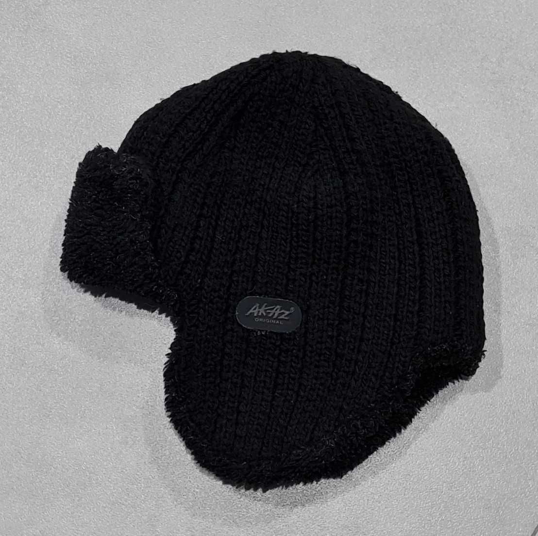 Ciepła zimowa czapka uszatka AKAZ - 7-9 lat (58 cm)