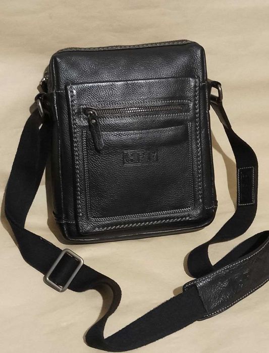 Мужская кожаная сумка "GF Ferre". Италия. Оригинал. Чёрная. Новая.