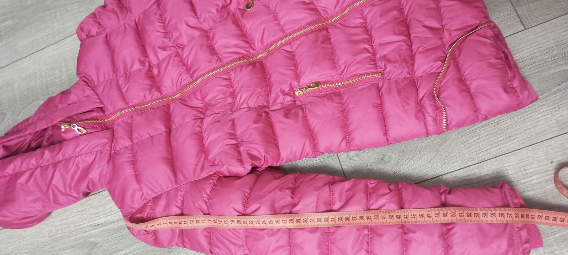 Рожева куртка для дівчинки