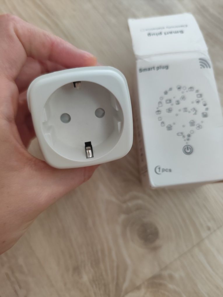 Gniazdko WiFi Tuya Watomierz Timer Kontakt SMART