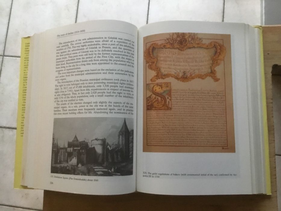 Książka Cieślak, Biernat „History of Gdańsk” wyd. w języku angielskim.