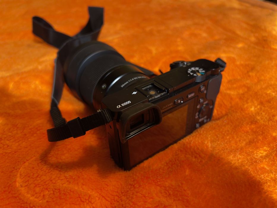 Sony Alpha 6000 + Sigma 30 mm F 1.4