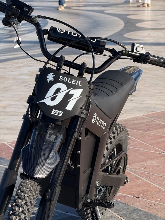 Moto eléctrica electric dirt bike anda muito